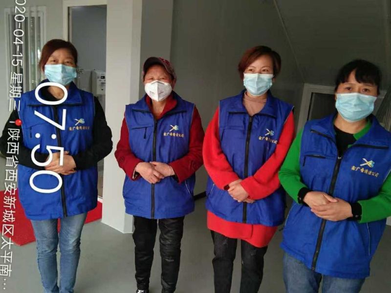 鑫广圣清洁团队合影